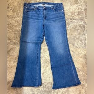 American Eagle jeans, women’s low rise flare